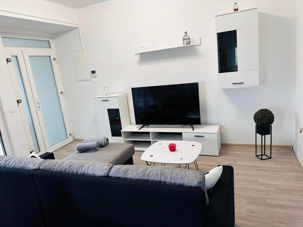 Lu&lo Apartment *